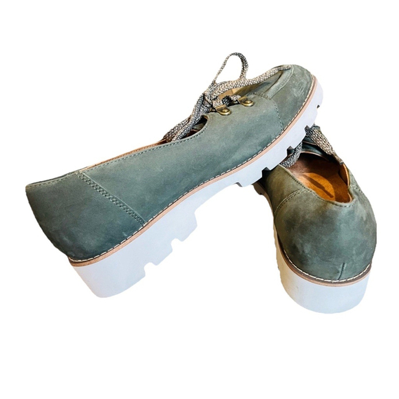 Vionic Teagan Green Nubuck Leather Lace Up Oxford Loafers 7.5 - Picture 2 of 6